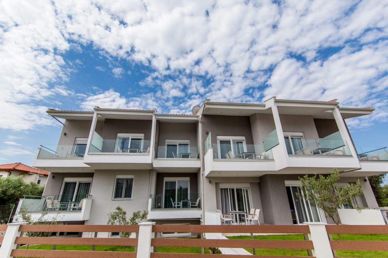 The Papoutsakis Apartments Nikiti  Buitenkant foto