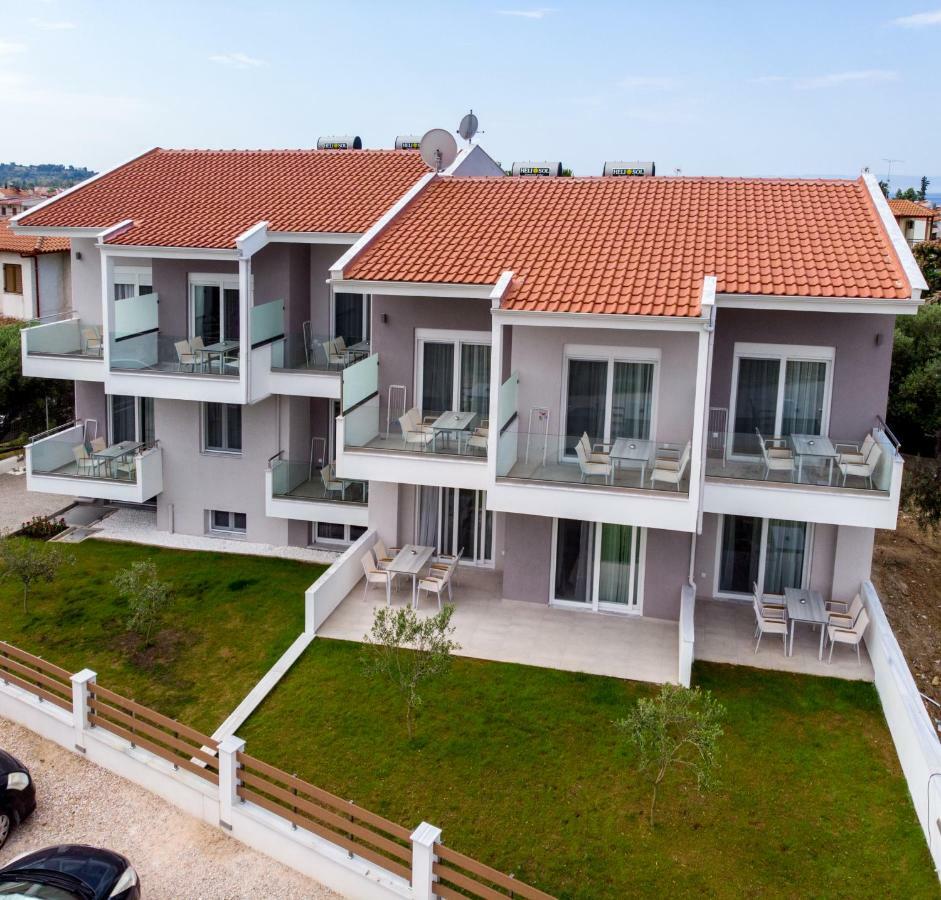 The Papoutsakis Apartments Nikiti  Buitenkant foto