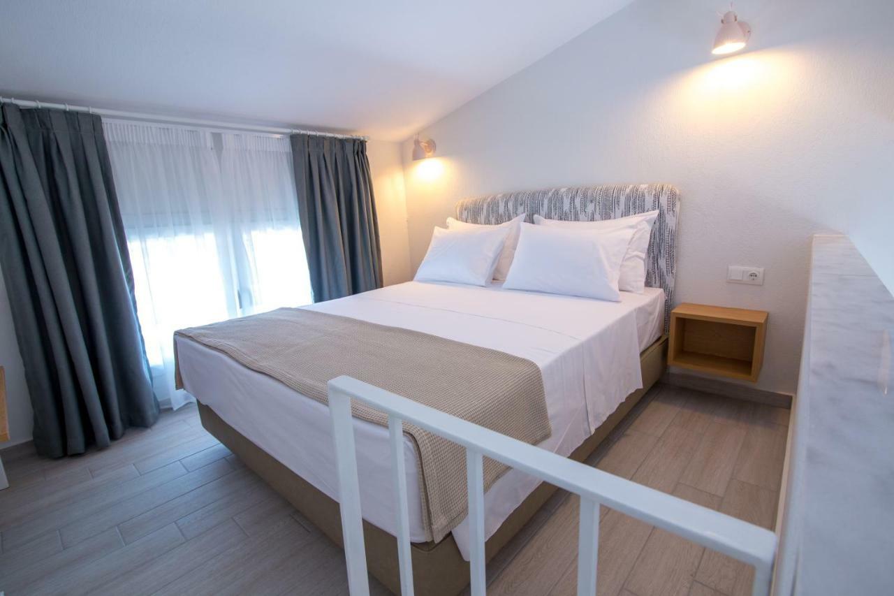 The Papoutsakis Apartments Nikiti  Buitenkant foto